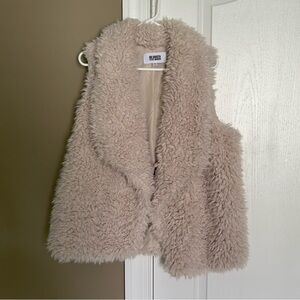 BB Dakota Steve Madden Women’s Faux Fur Vest. Size Large.